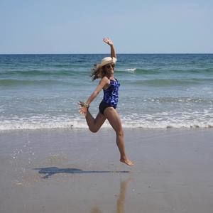 Meet your Posher, Elizabeth